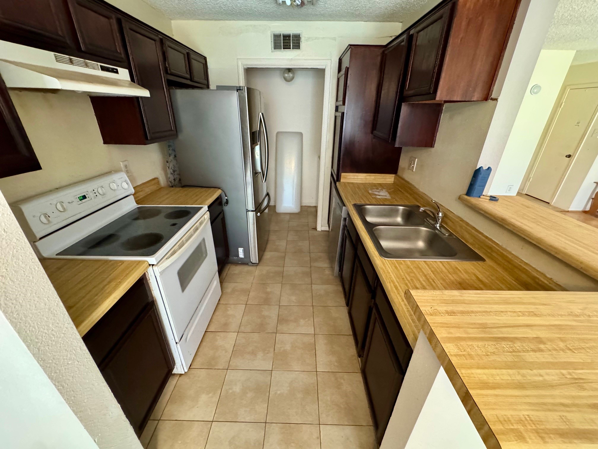 8417 Sands Point Drive Houston, TX 77036 - Photo 7 of 8