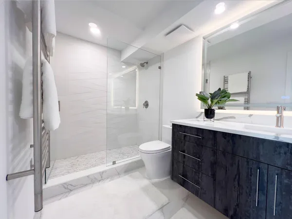 $9,000 | 3546 South Ocean Boulevard, Unit 216, South Palm Beach, FL 33480