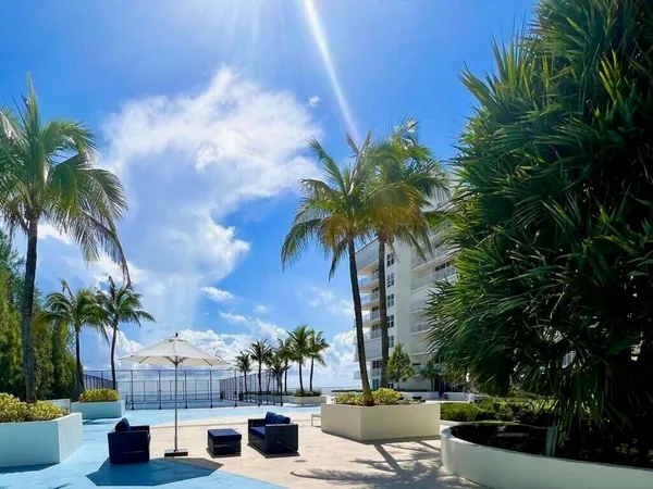 $9,000 | 3546 South Ocean Boulevard, Unit 216, South Palm Beach, FL 33480