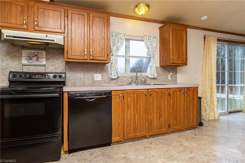 4141 Salem Church Road Denton, NC 27239 - Photo 7 of 30 Gallery Image 7