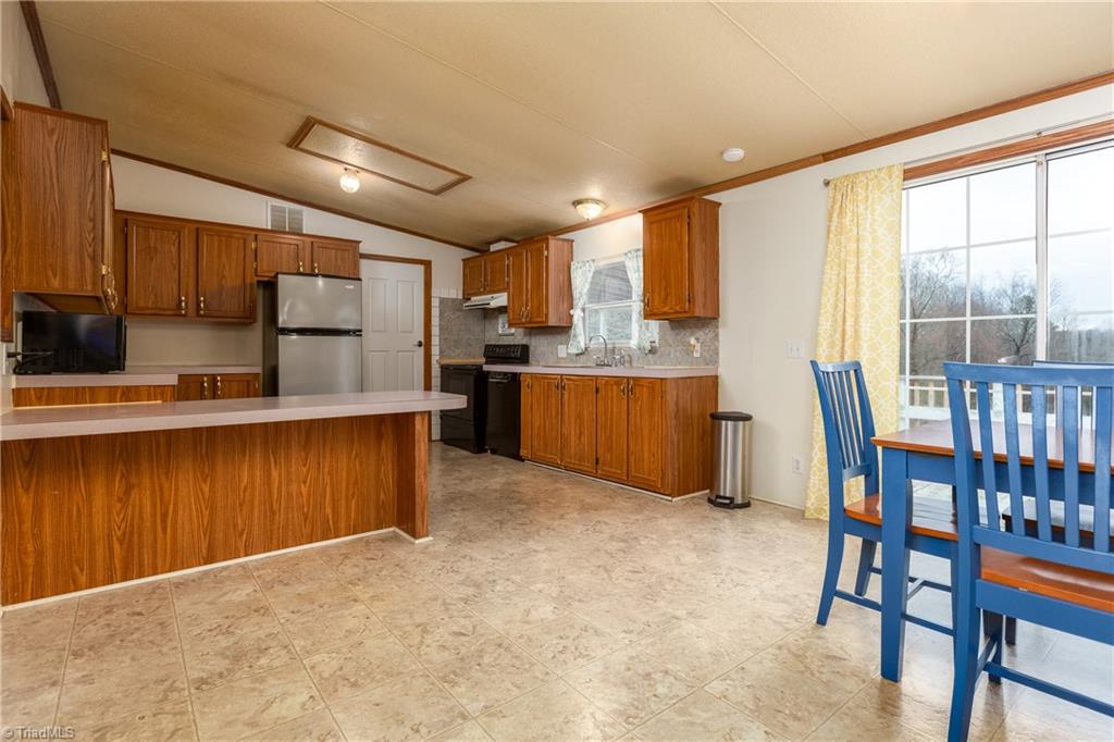 4141 Salem Church Road Denton, NC 27239 - Photo 8 of 30 Gallery Image 8