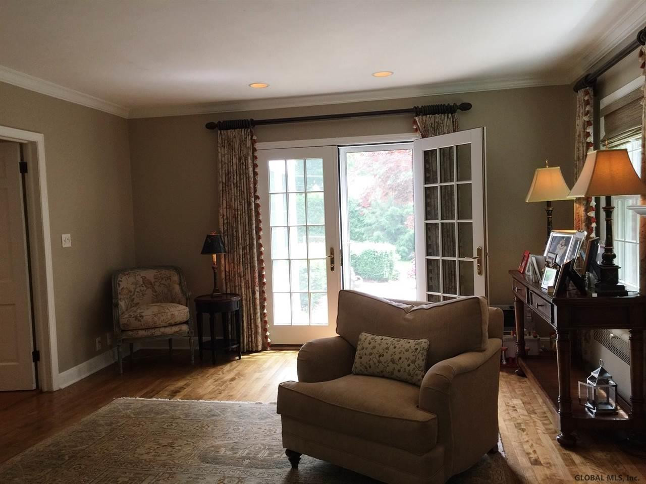 32 Upper Loudon Road Colonie, NY 12211 - Photo 8 of 21 Photo 8