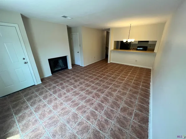 $950 | 1859 Southpointe Drive, Unit 3, Baton Rouge, LA 70808