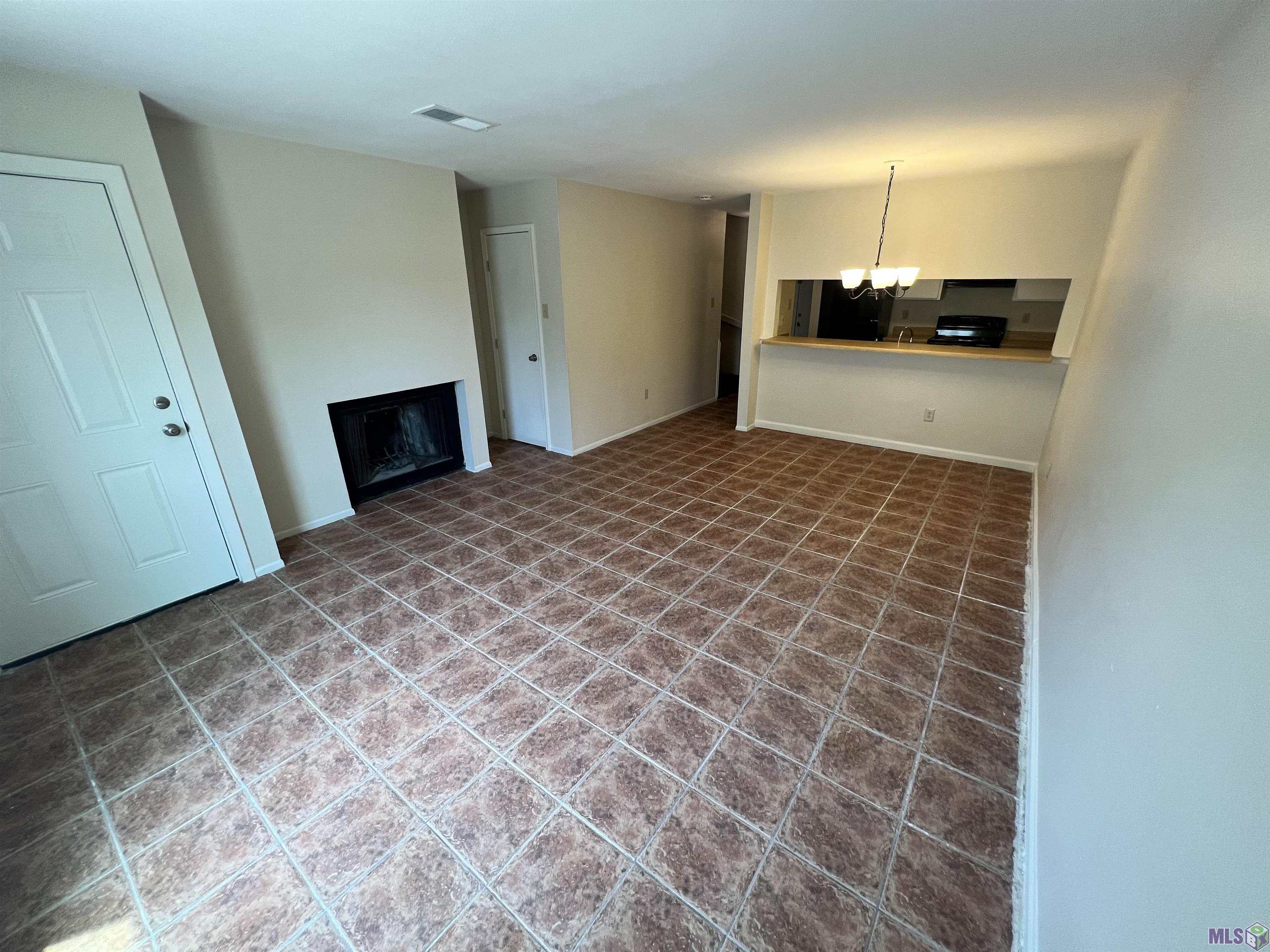 1859 Southpointe Drive, Unit 3 Baton Rouge, LA 70808 - Photo 2 of 9