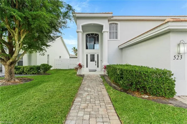 $5,200 | 523 103rd Avenue North, Naples, FL 34108