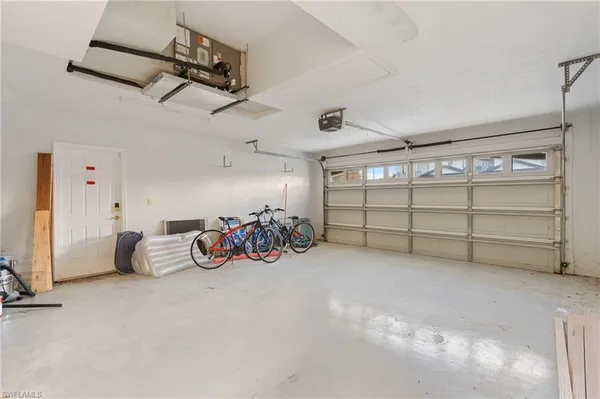 $5,200 | 523 103rd Avenue North, Naples, FL 34108