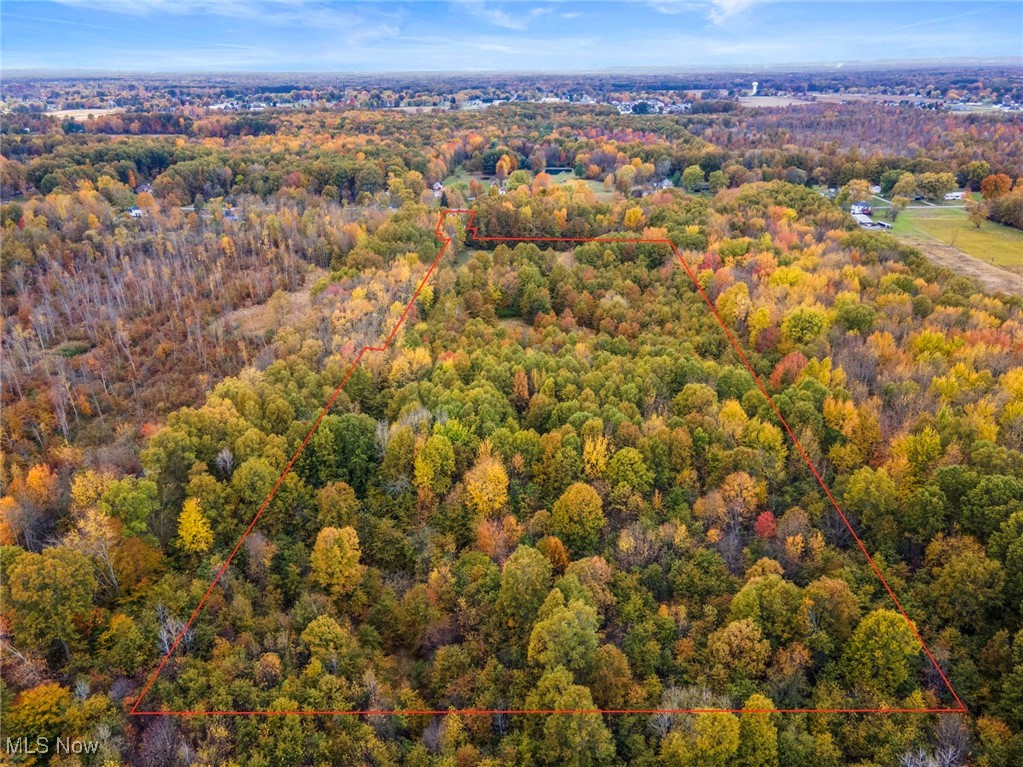 6050 Shaffer Road Northwest Warren, OH 44481 - Photo 39 of 39 Aerial view of property and surrounding area featuring property boundaries highlighted