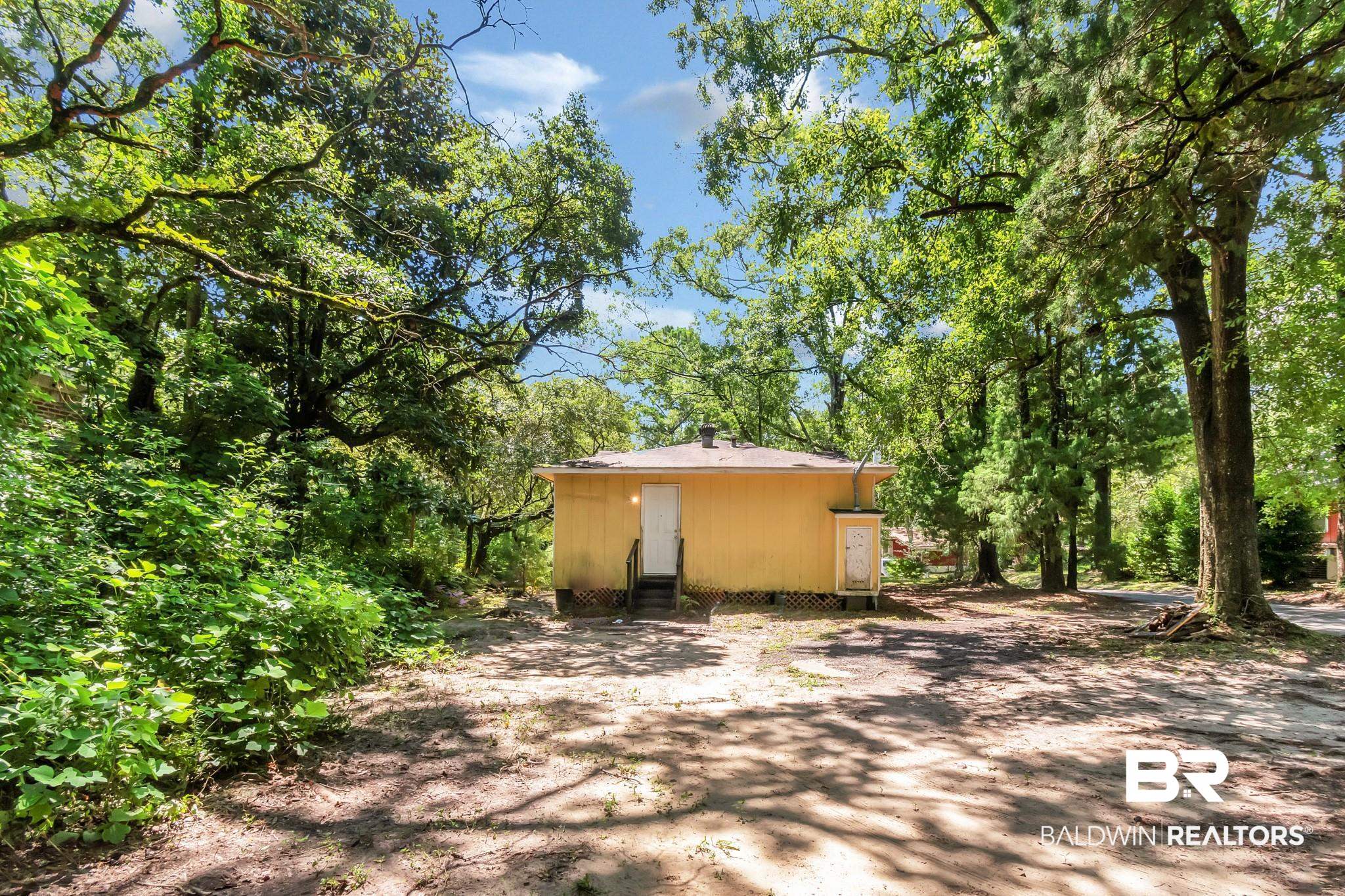 2312 Old Military Road Mobile, AL 36605 - Photo 5 of 17