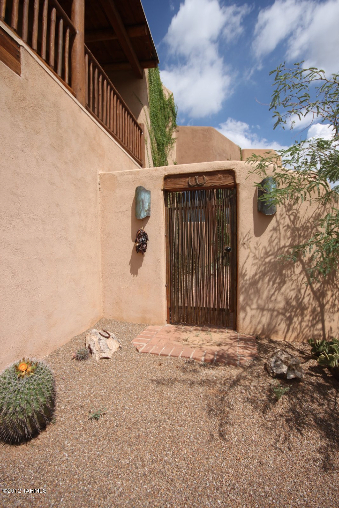 13301 East Scout Rest Road Tucson, AZ 85749 - Photo 3 of 48