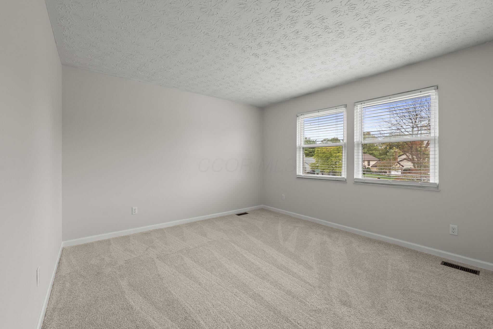 3552 Mountshannon Road Columbus, OH 43221 - Photo 26 of 36 18-web-or-mls-DSC03858