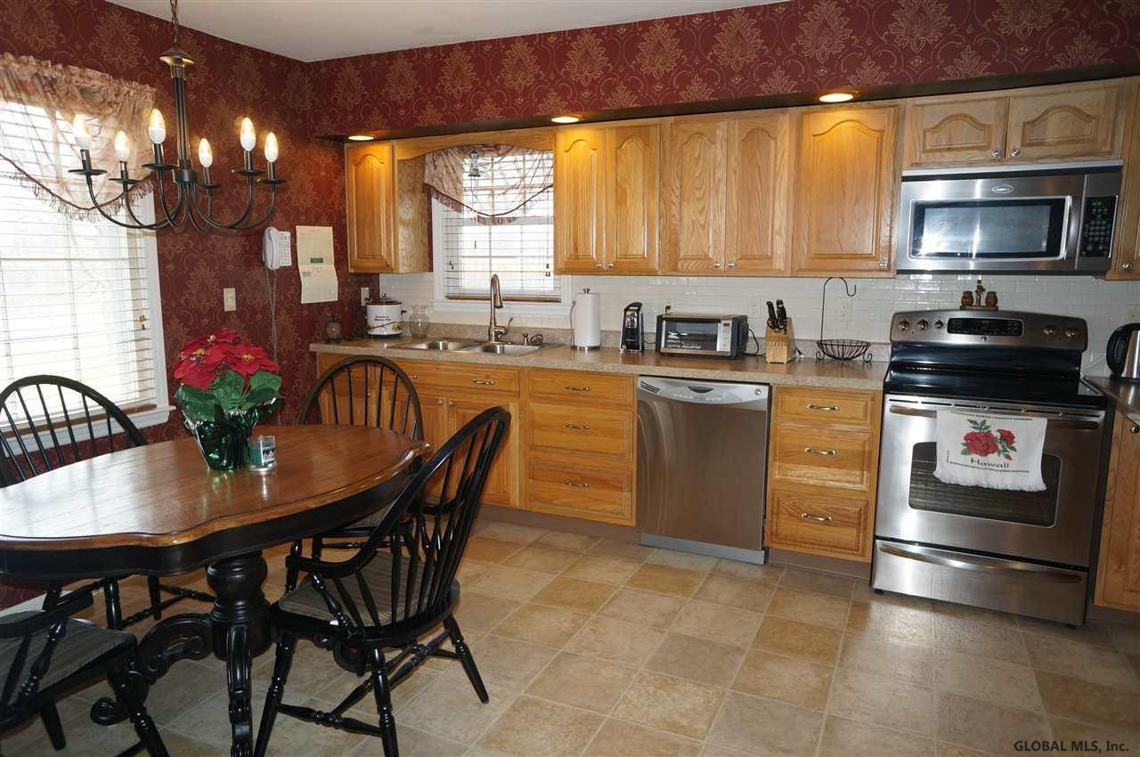 12 Roe Road Melrose, NY 12121 - Photo 11 of 25 Photo 11