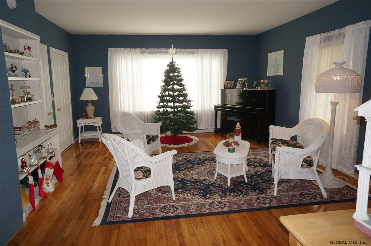 12 Roe Road Melrose, NY 12121 - Photo 5 of 25 Photo 5