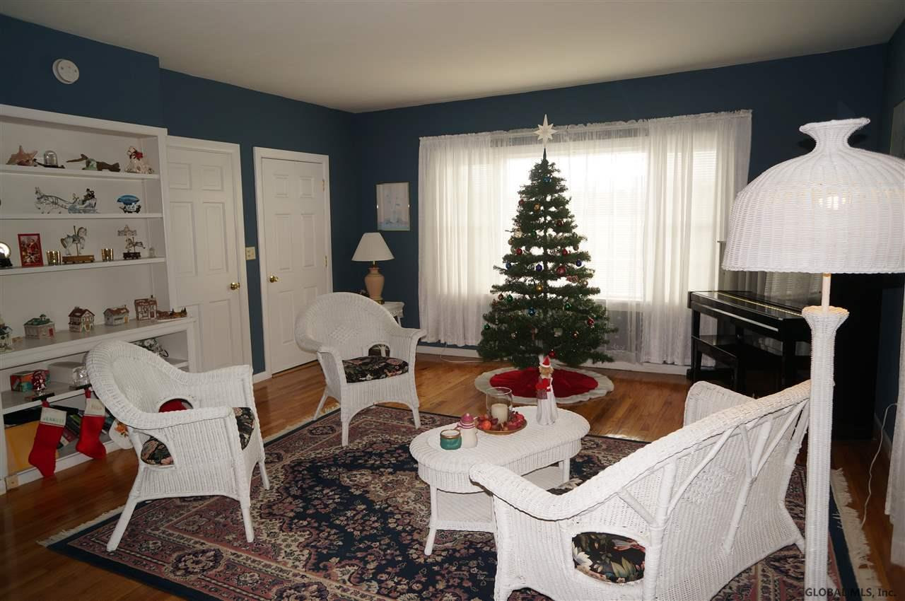 12 Roe Road Melrose, NY 12121 - Photo 6 of 25 Photo 6