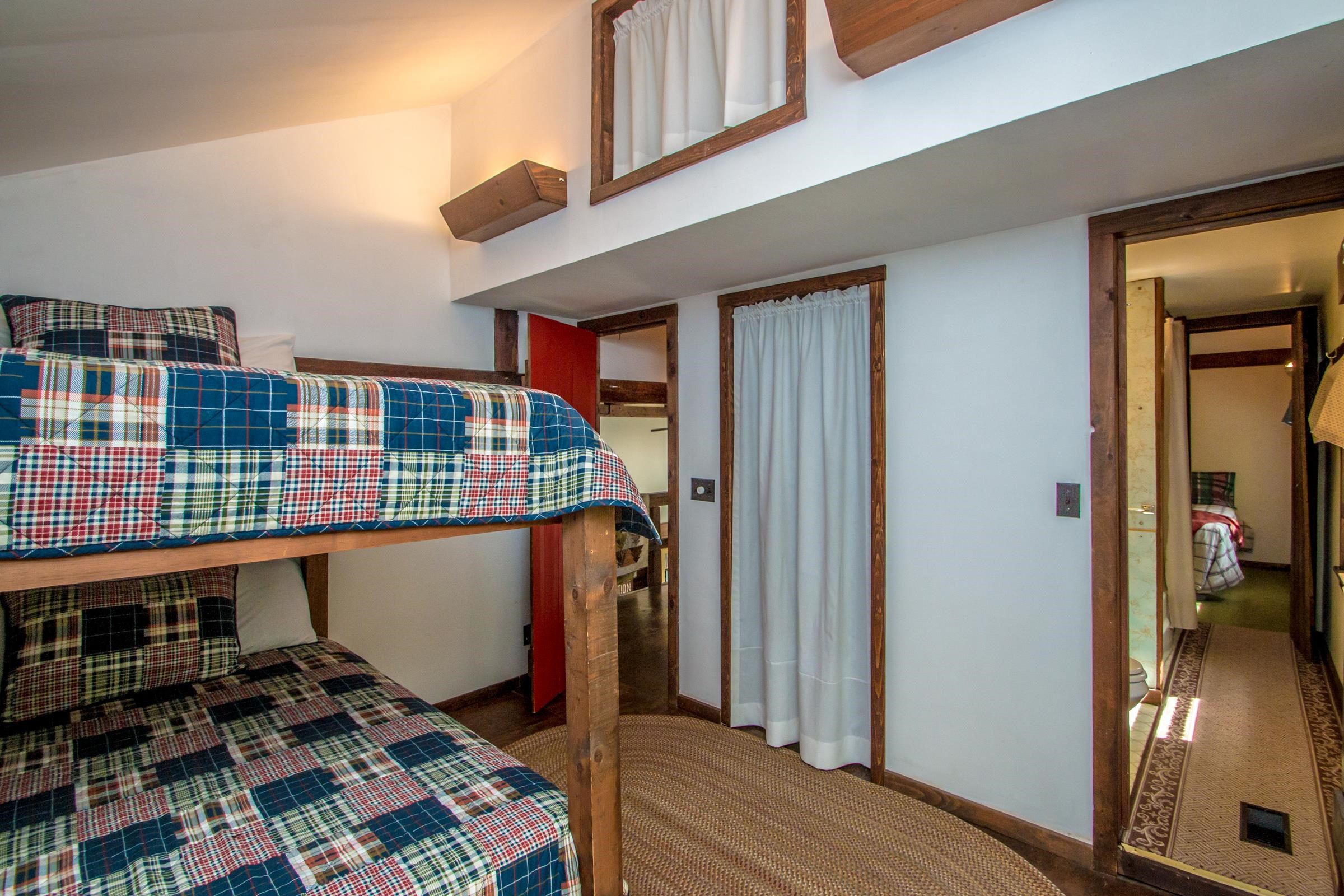 370 Highway 16 Jackson, NH 03846 - Photo 22 of 39