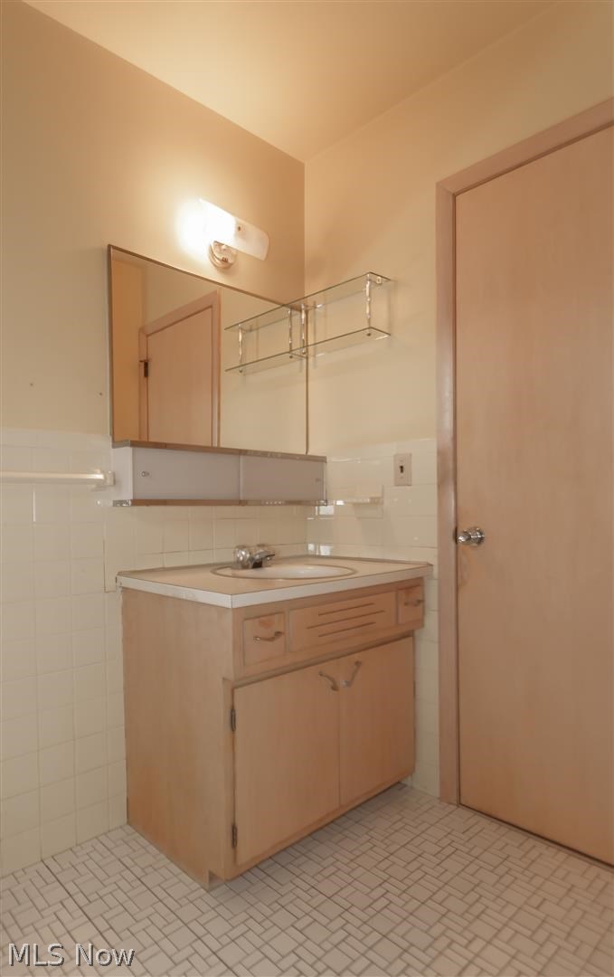 735 Edgewood Road Cleveland, OH 44143 - Photo 20 of 33 Gallery Image 20