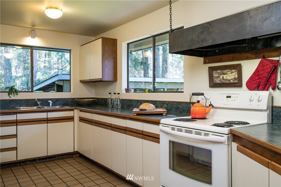 1315 Channel Road Lopez Island, WA 98261 - Photo 6 of 22