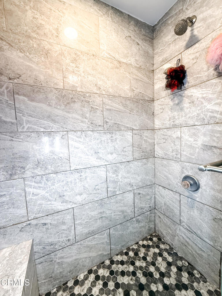 4108 Ranchita Lane Oxnard, CA 93033 - Photo 15 of 19 a bathroom with a shower