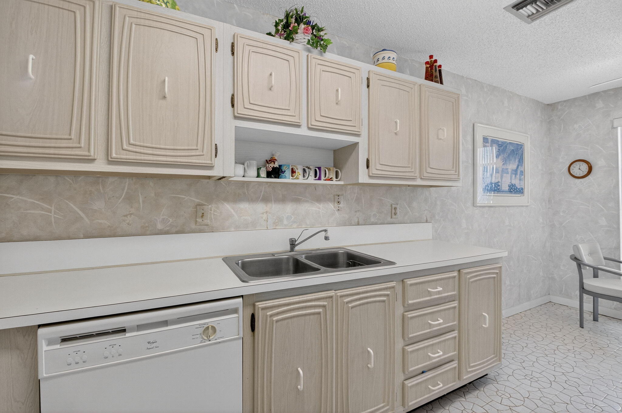 13761 Flora Place, Unit A Delray Beach, FL 33484 - Photo 14 of 55 14-web-or-mls-014_DSC_1906