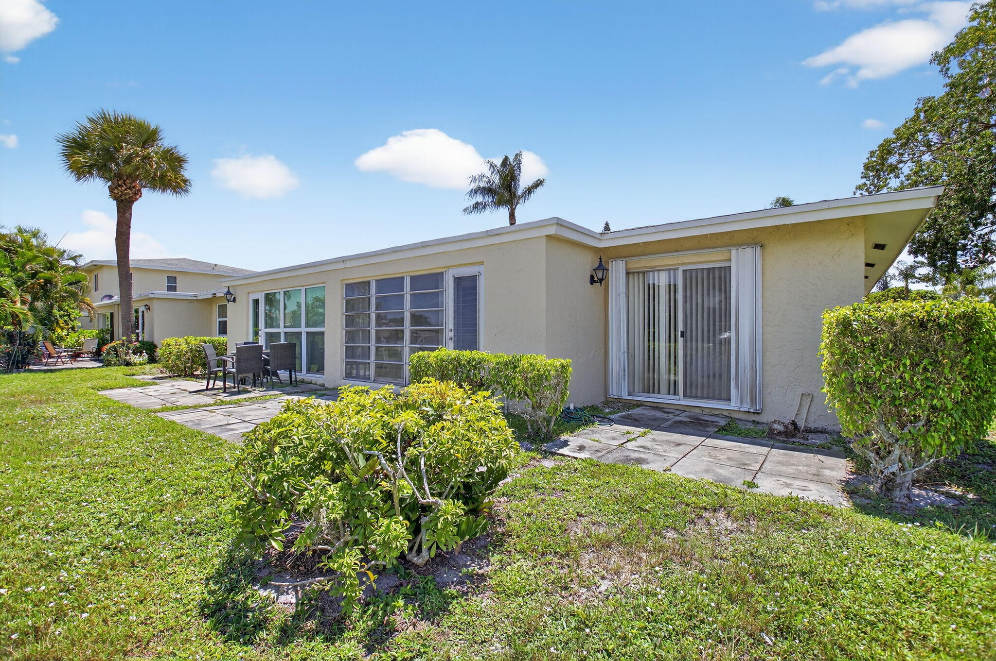 13761 Flora Place, Unit A Delray Beach, FL 33484 - Photo 35 of 55 35-web-or-mls-035_DSC_2012