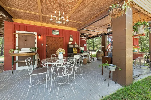 $365,000 | 151 Northeast 838th Street, Old Town, FL 32680