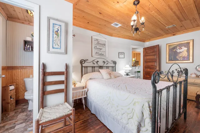 $365,000 | 151 Northeast 838th Street, Old Town, FL 32680