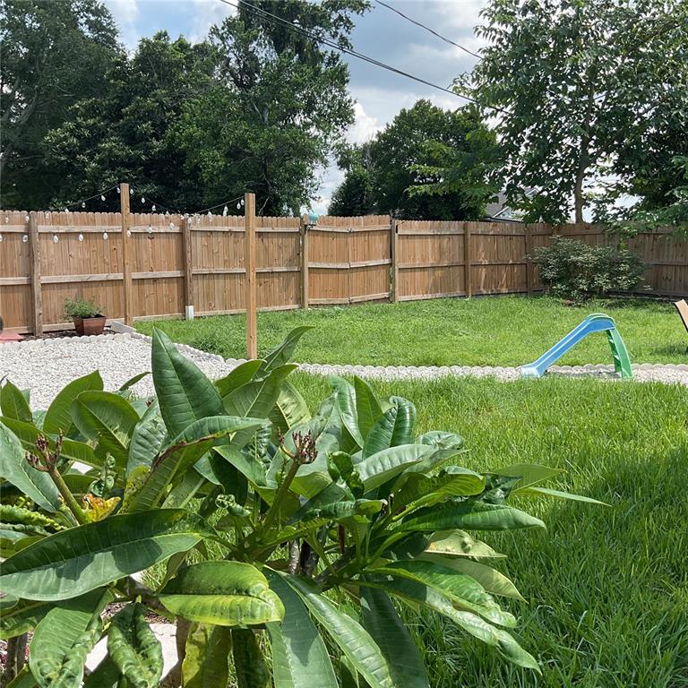 515 5th Street South Dundee, FL 33838 - Photo 25 of 74 a view of a backyard
