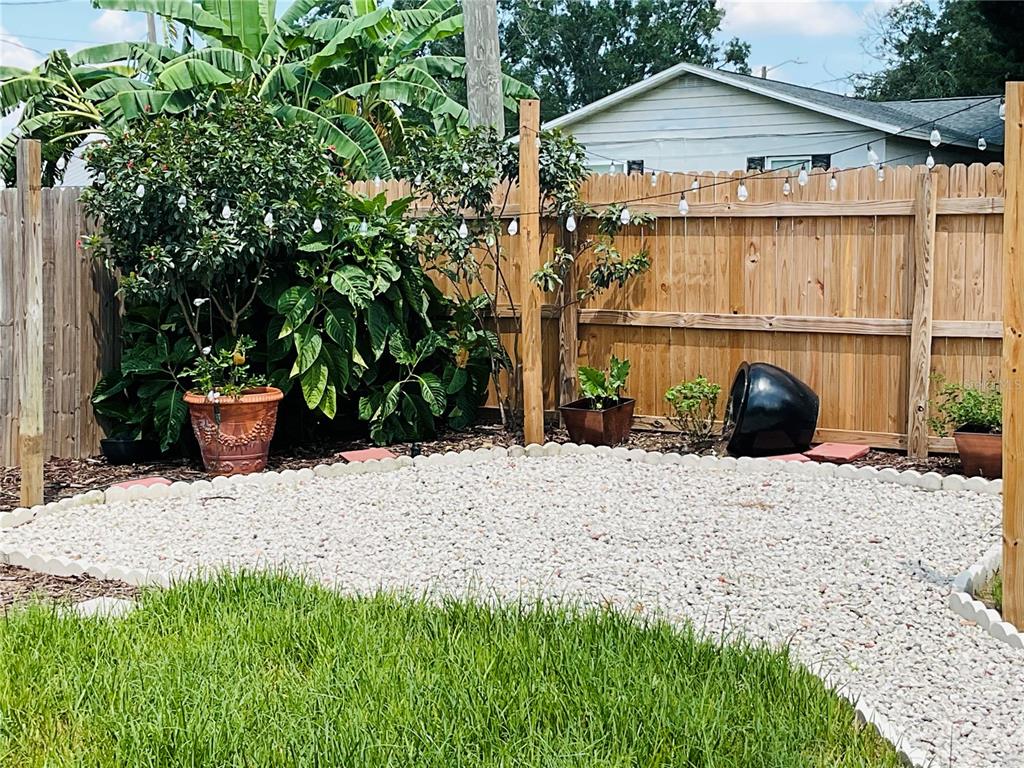 515 5th Street South Dundee, FL 33838 - Photo 30 of 74 a front view of a house with a yard