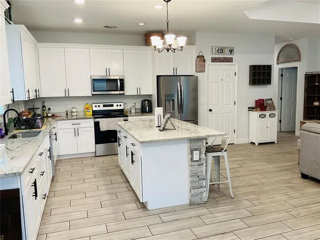 $329,900 | 515 5th Street South, Dundee, FL 33838