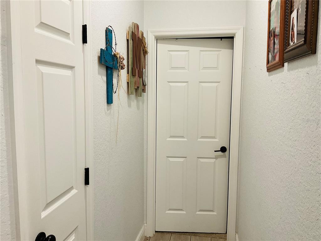 515 5th Street South Dundee, FL 33838 - Photo 66 of 74 a view of walk in closet