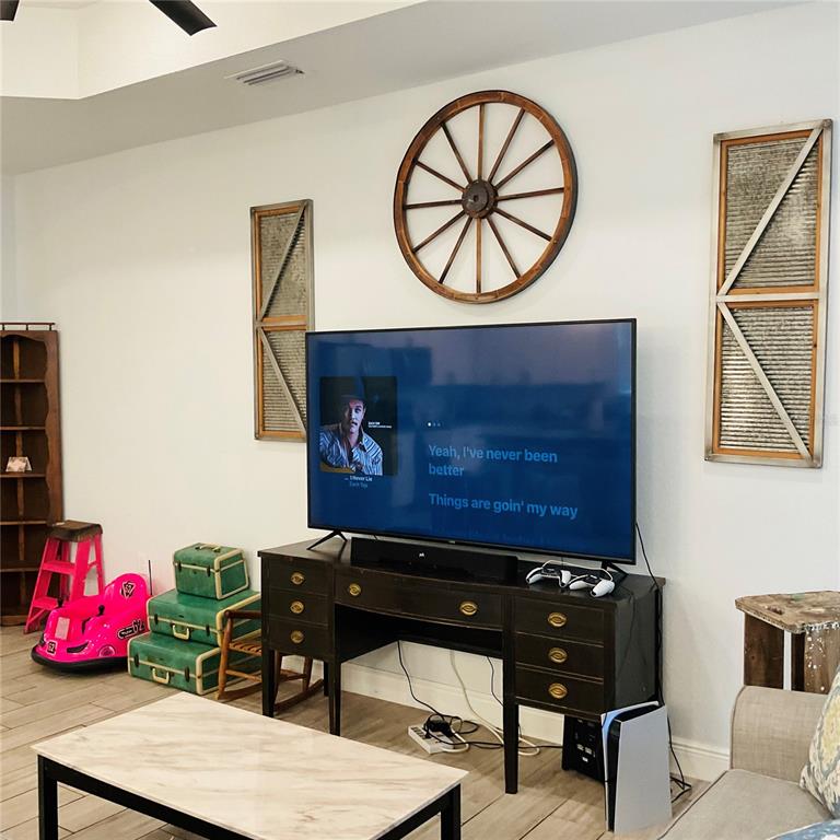 515 5th Street South Dundee, FL 33838 - Photo 8 of 74 a view of workspace with furniture