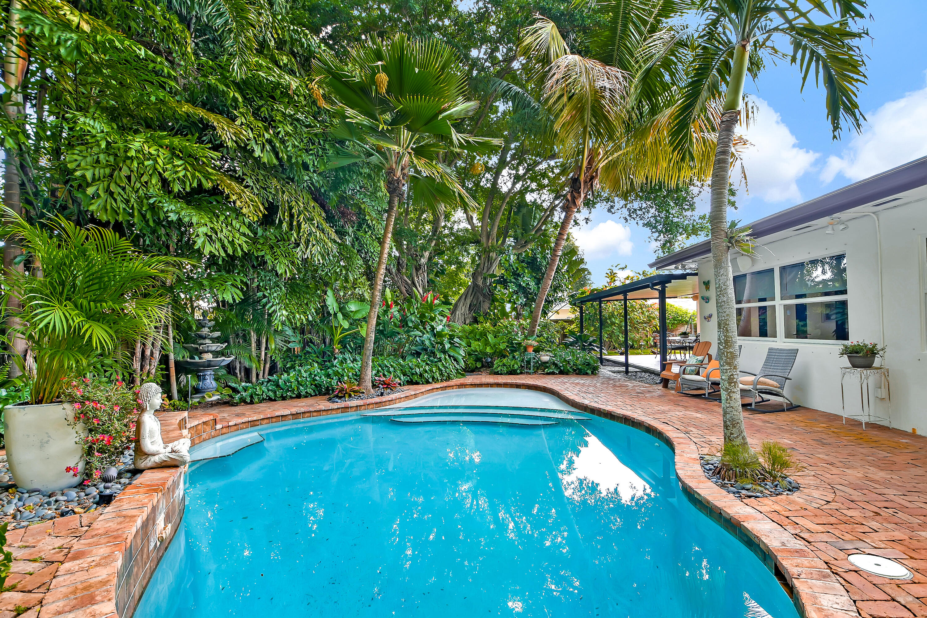 4201 Fillmore Street Hollywood, FL 33021 - Photo 2 of 27 Pool
