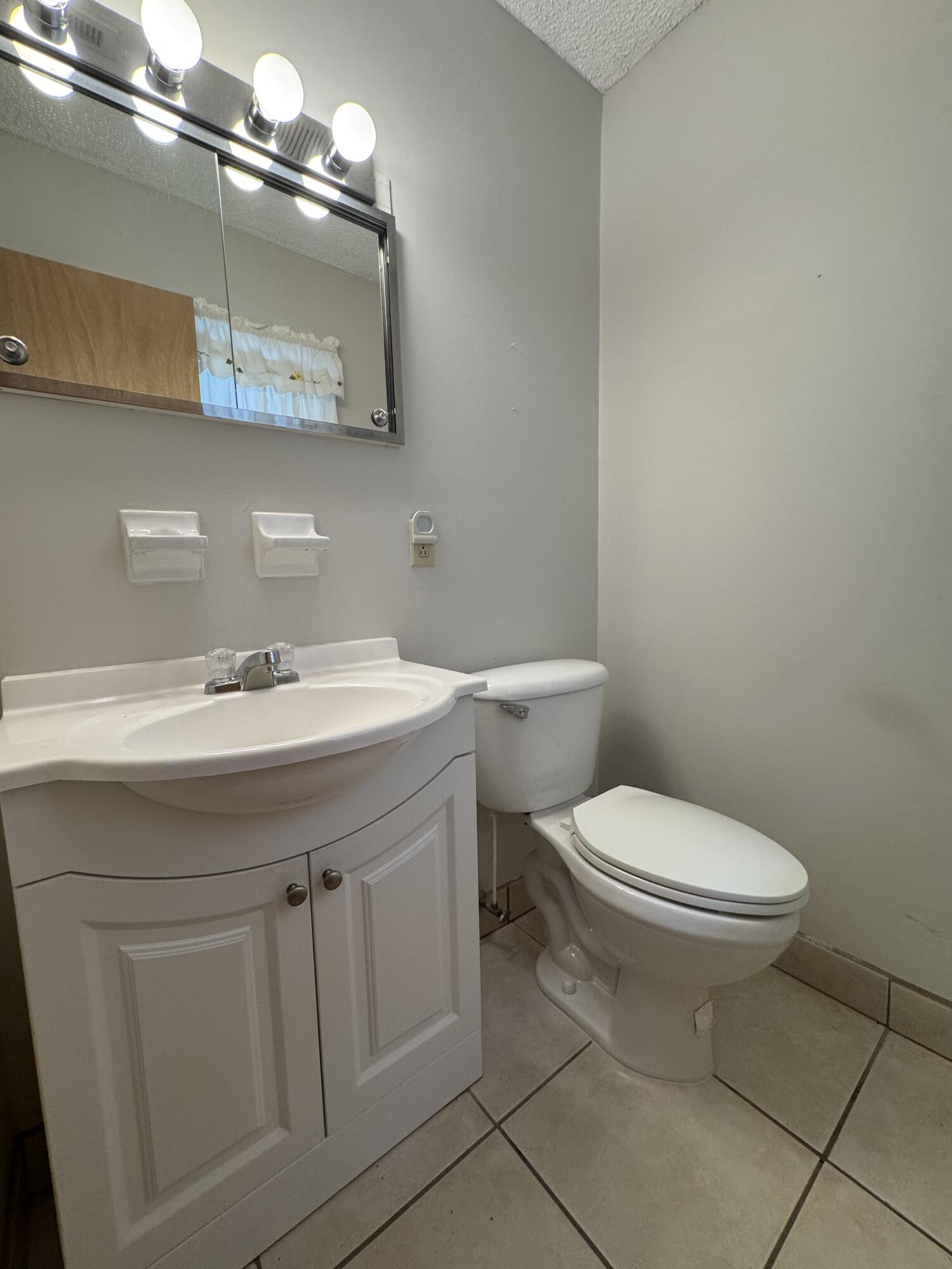 1213 State Rd S-8-806 Moncks Corner, SC 29461 - Photo 16 of 21 half bath