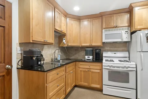 $564,000 | 123 Raymond Avenue, Barrington, IL 60010