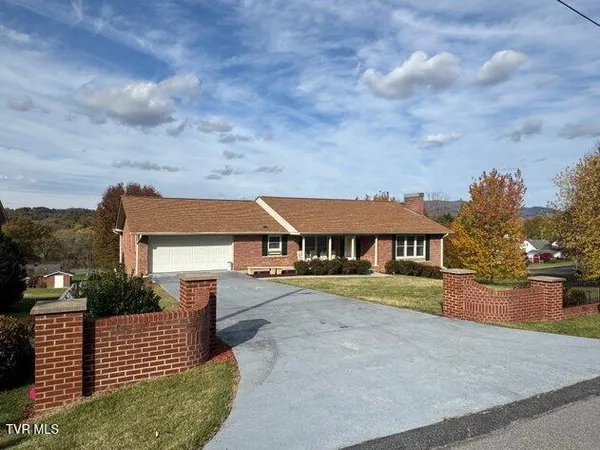$479,000 | 1763 Sylvan Hill Road, Elizabethton, TN 37643