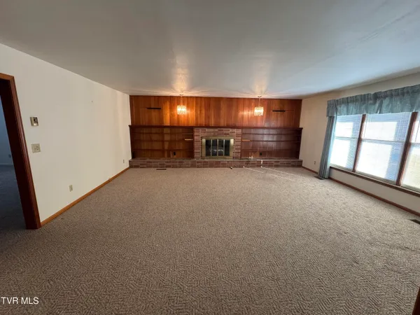 $479,000 | 1763 Sylvan Hill Road, Elizabethton, TN 37643