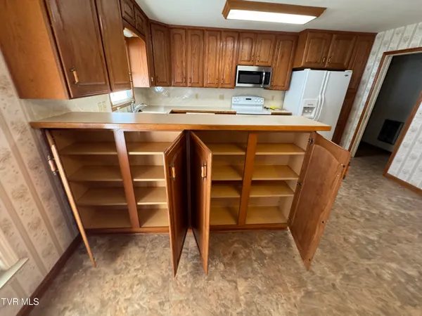 $479,000 | 1763 Sylvan Hill Road, Elizabethton, TN 37643