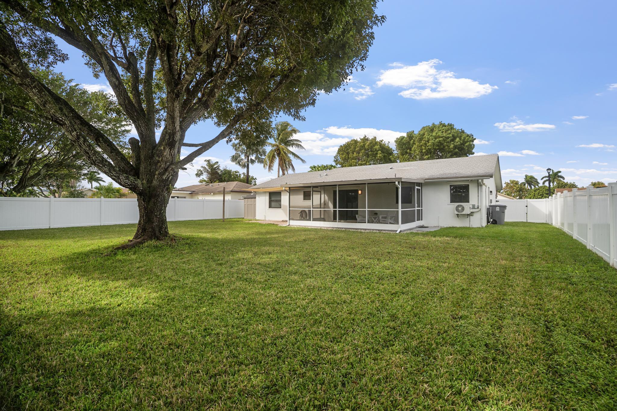 9490 Richmond Circle Boca Raton, FL 33434 - Photo 13 of 22 9490 RICHMOND CIRCLE