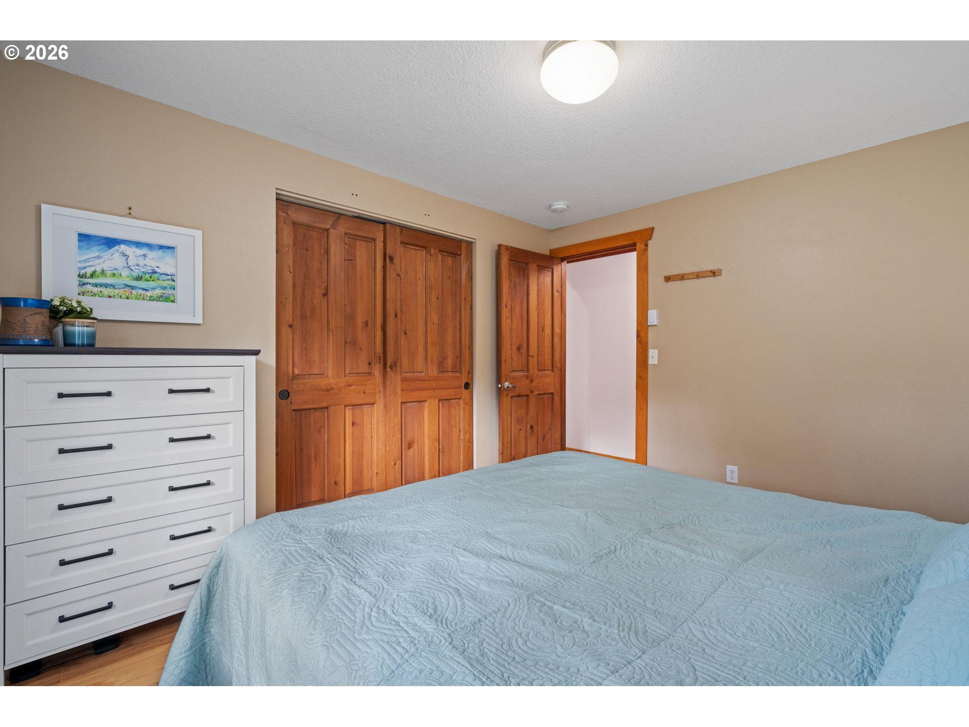 38220 Northeast Sunset Falls Road Yacolt, WA 98675 - Photo 15 of 40 a view of room with cabinet and mirror