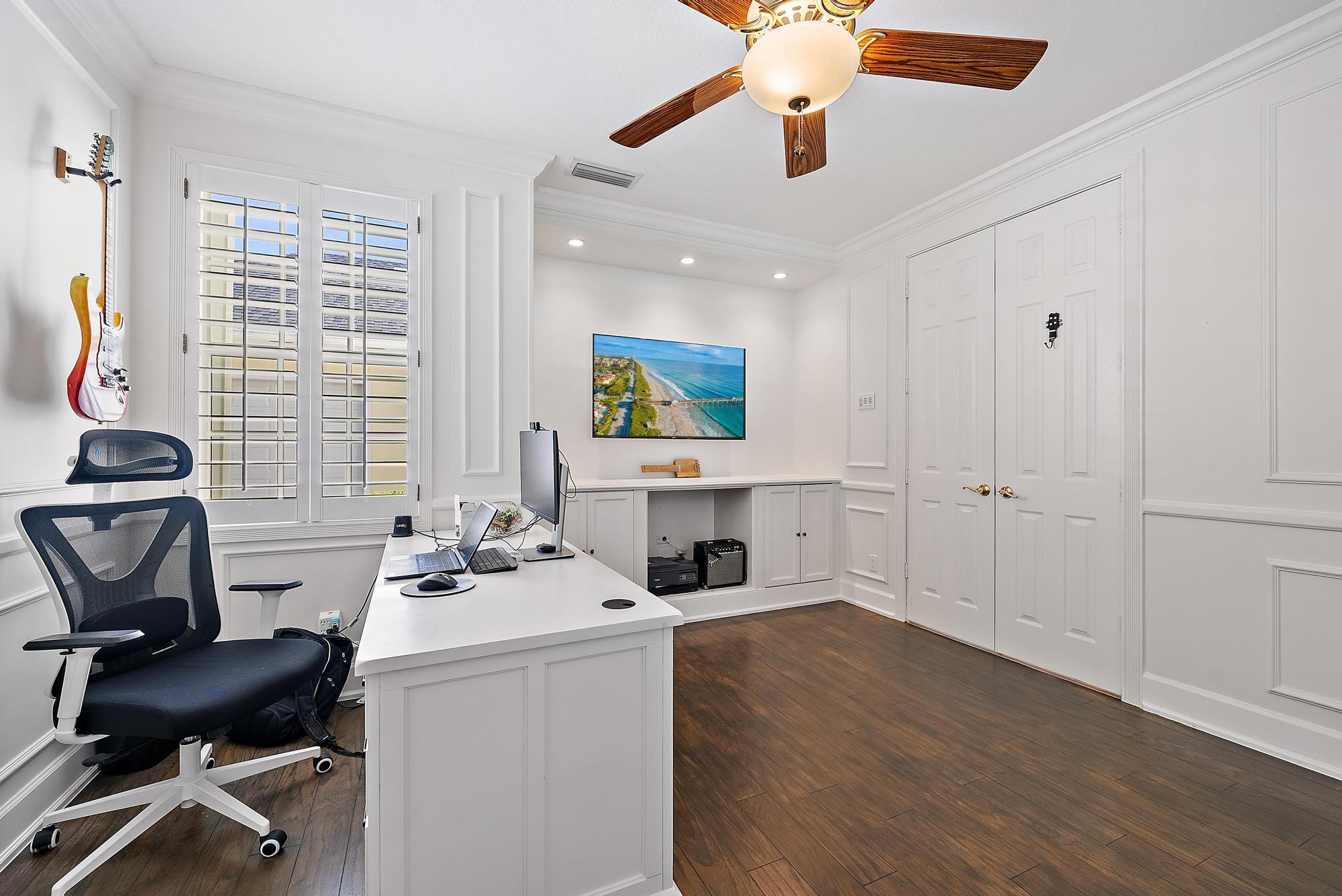 206 Barbados Drive Jupiter, FL 33458 - Photo 24 of 43 Den/Office