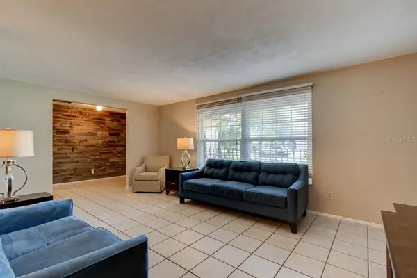 $369,900 | 897 Lindenwood Circle North, Ormond Beach, FL 32174