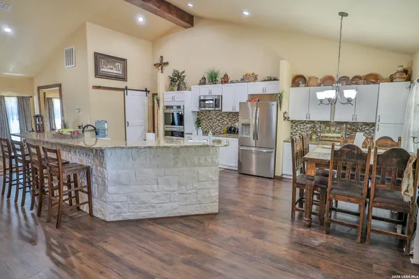 $465,000 | 440 County Road 2645, Moore, TX 78057