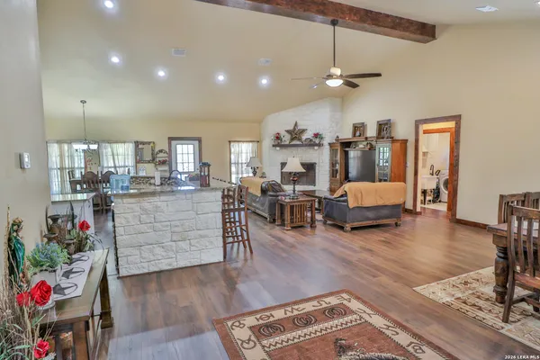 $465,000 | 440 County Road 2645, Moore, TX 78057