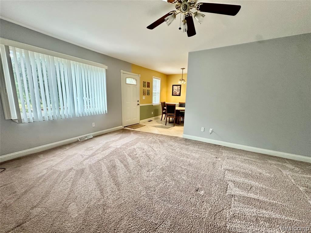 3404 Rockhaven Avenue Rochester Hills, MI 48309 - Photo 3 of 19