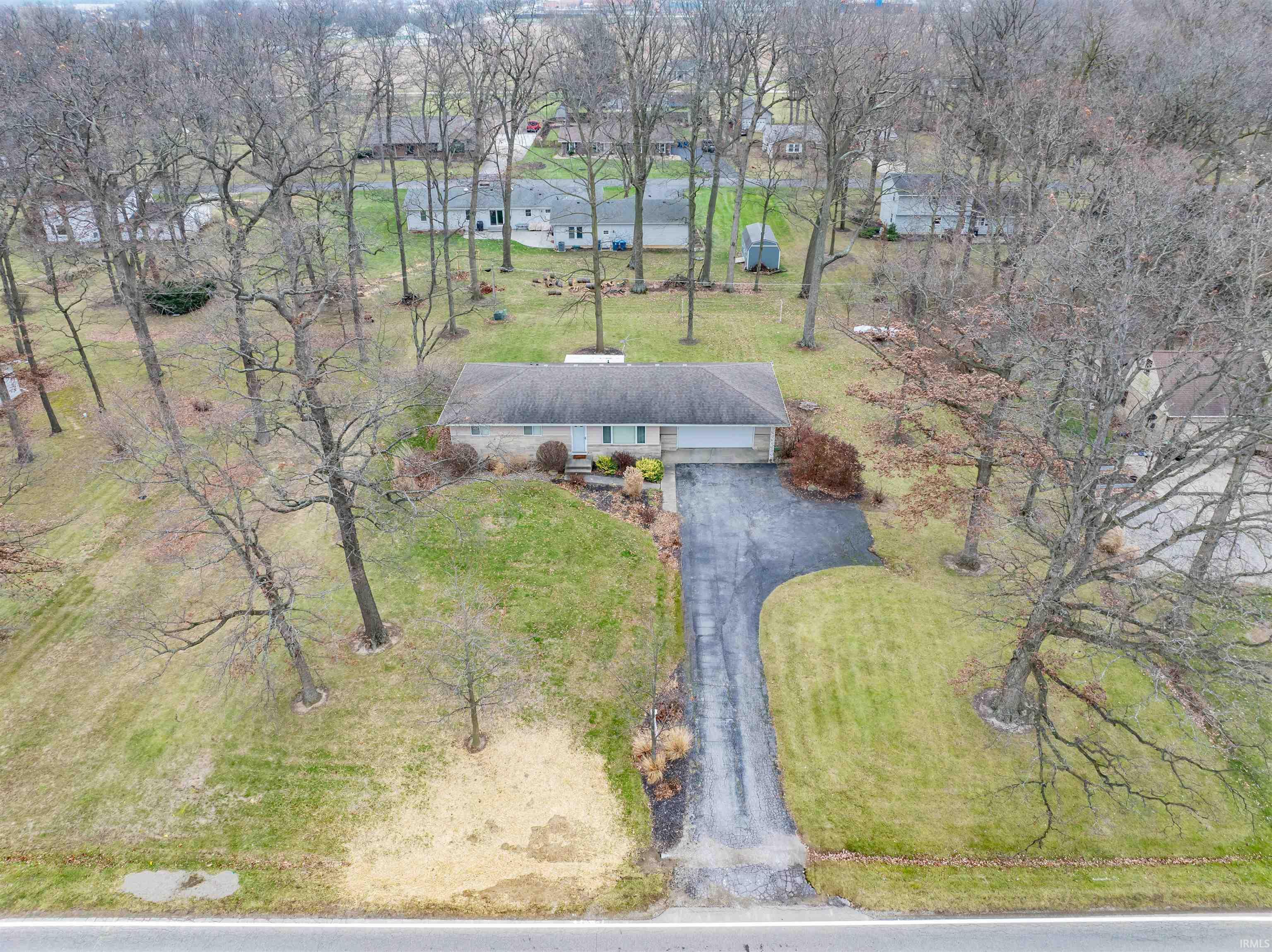 11718 Hand Road Fort Wayne, IN 46818 - Photo 3 of 29