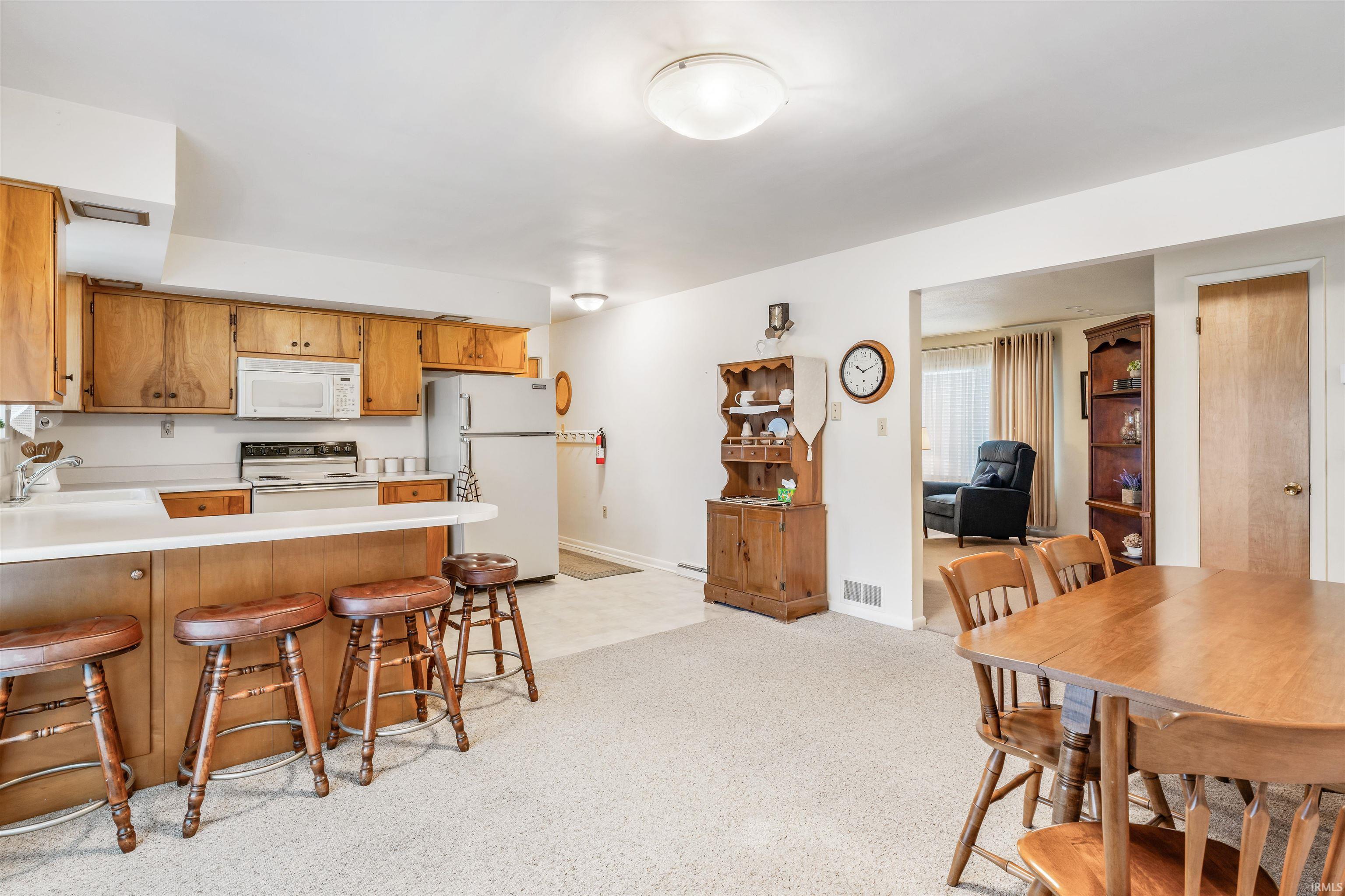 11718 Hand Road Fort Wayne, IN 46818 - Photo 8 of 29
