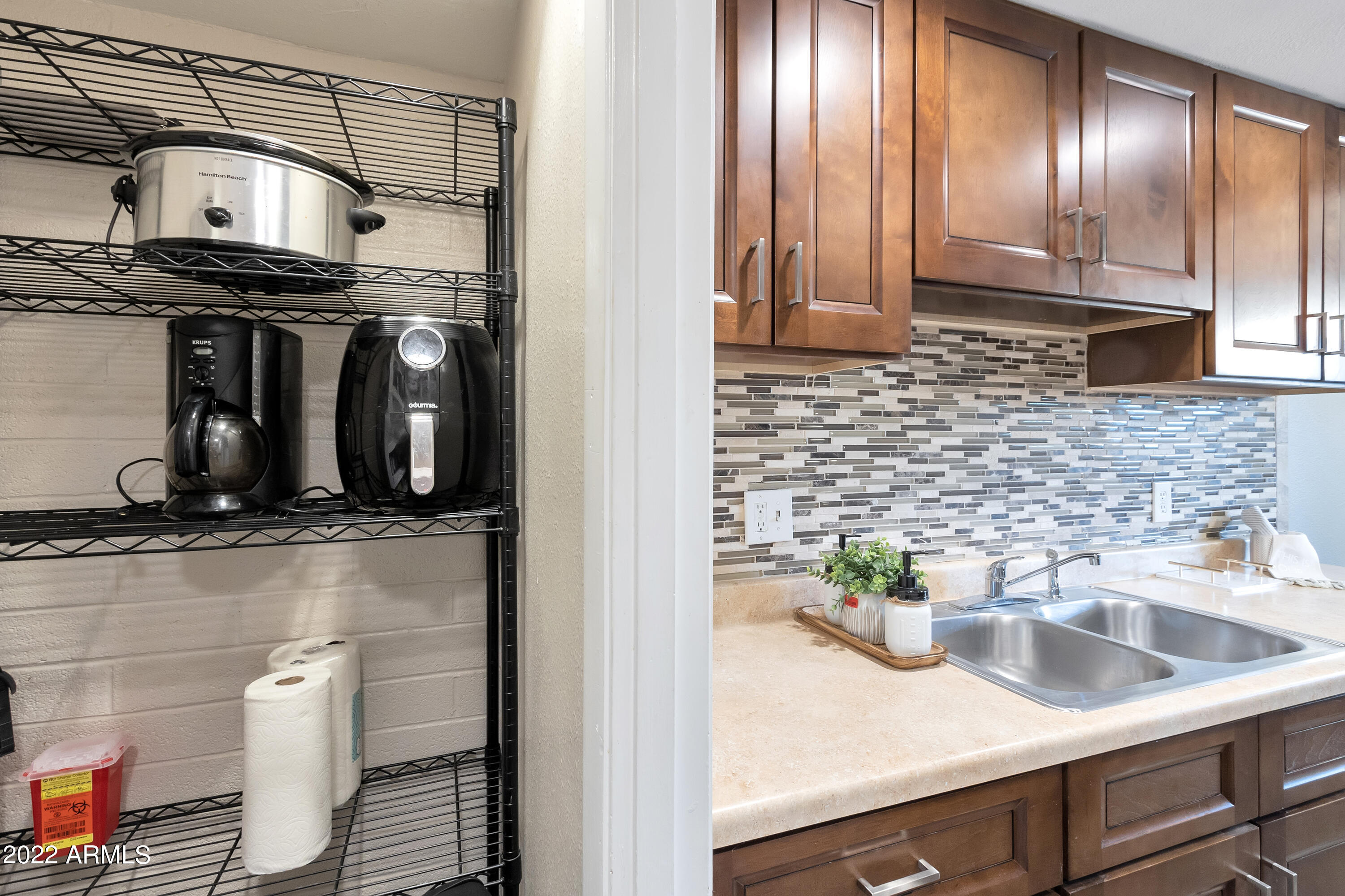600 South Dobson Road, Unit 100 Mesa, AZ 85202 - Photo 9 of 18 Kitchen