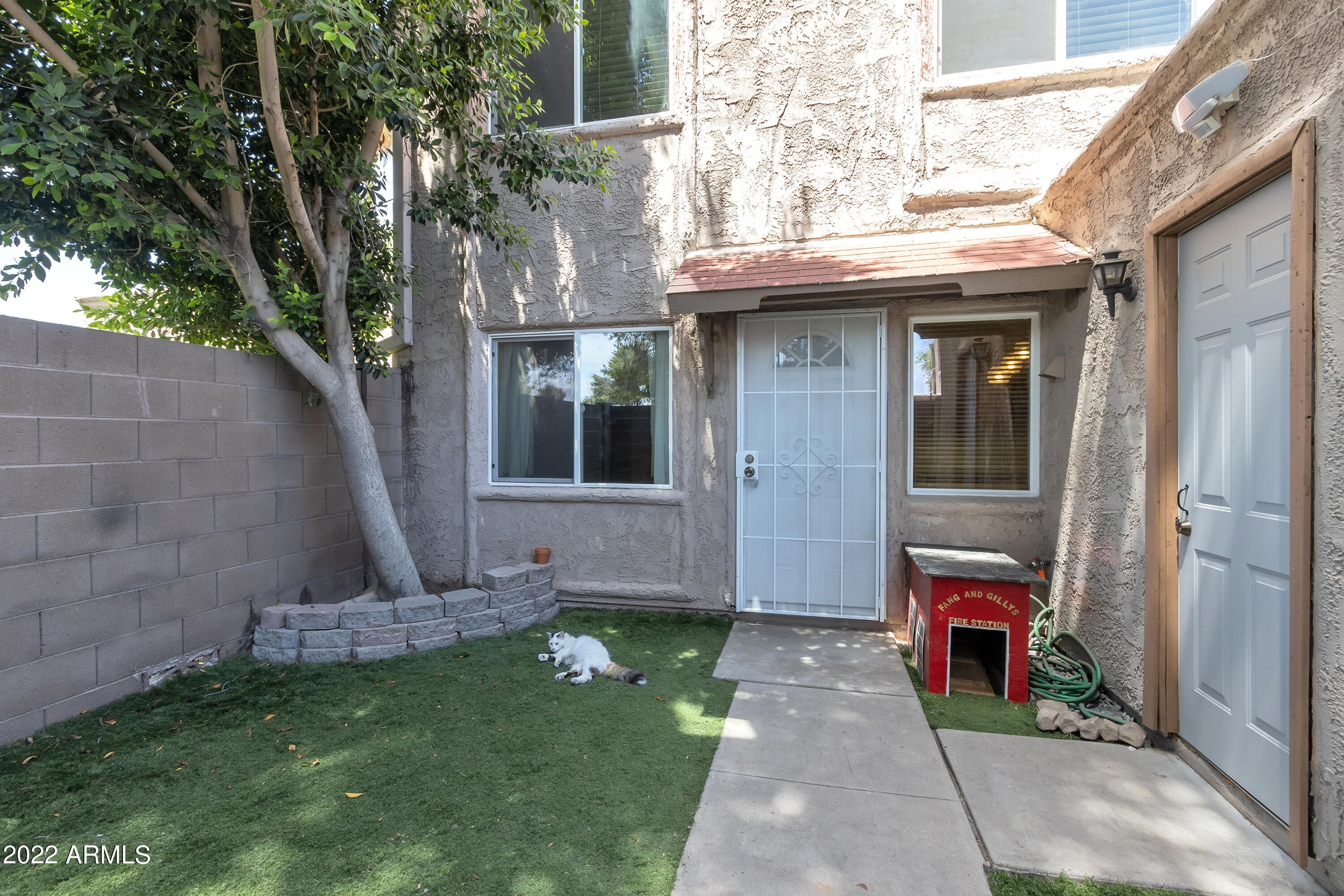 600 South Dobson Road, Unit 100 Mesa, AZ 85202 - Photo 3 of 18 Pet Friendly