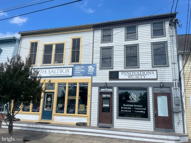 a view of a building entrance