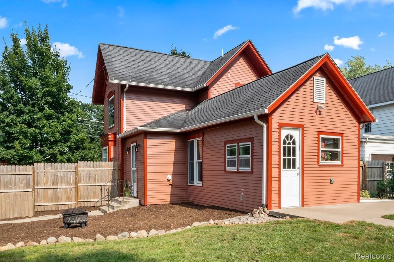 500 South Clinton Street Stockbridge, MI 49285 - Photo 5 of 37 DJI_0158.jpg