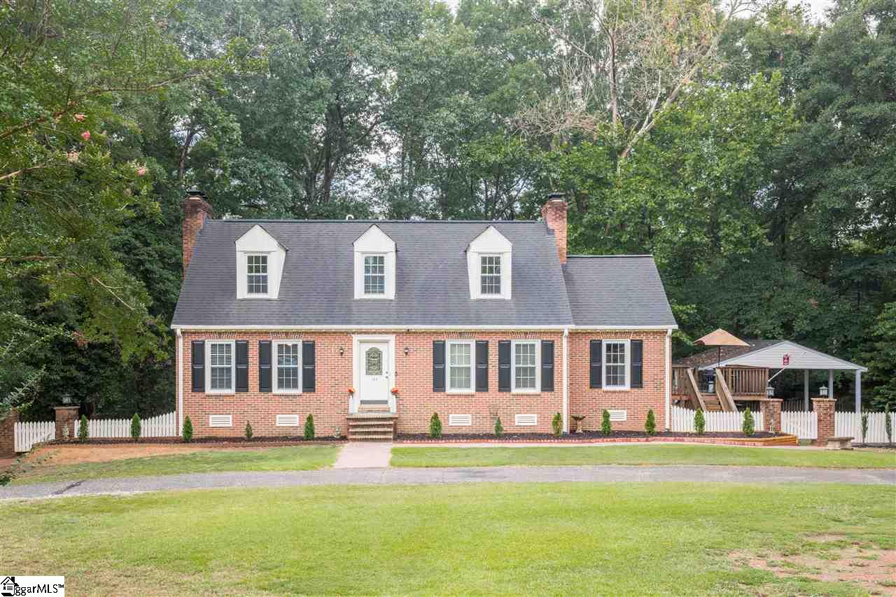 107 Roberts Farm Road Simpsonville, SC 29681 - Photo 1 of 27 Gallery Image 1